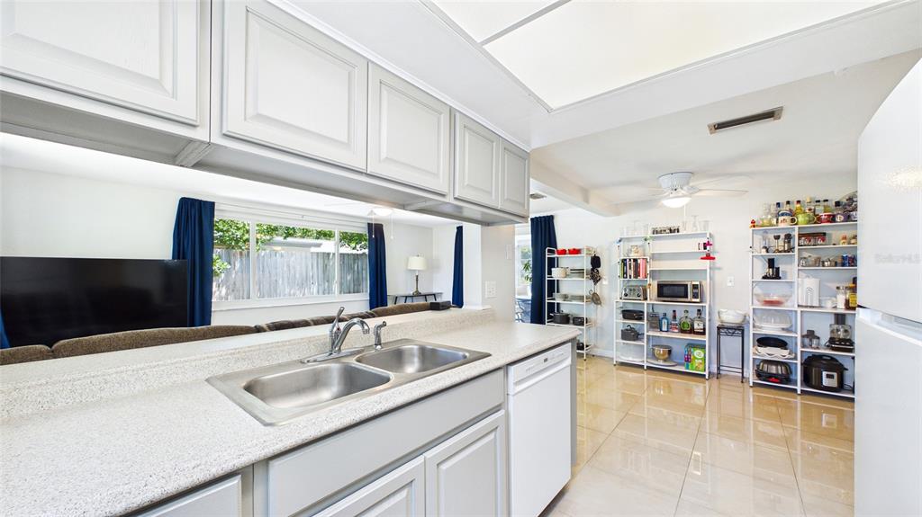 5325 Devries Drive New Port Richey, FL 34652 - Photo 15 of 50