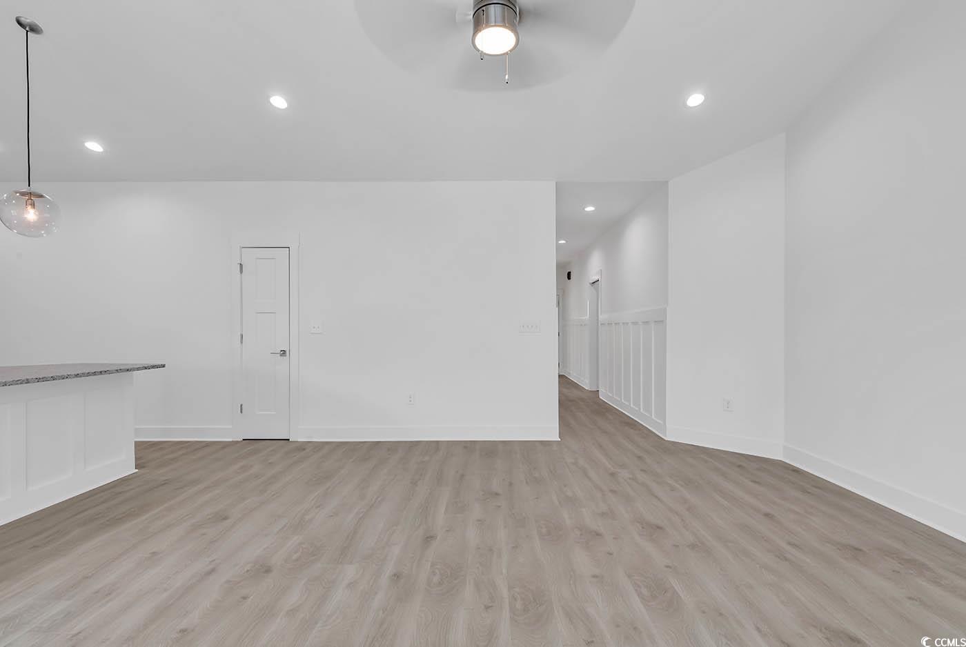 318 Dunbarton Lane Conway, SC 29526 - Photo 12 of 33 Living Room featuring ceiling fan and light wood l