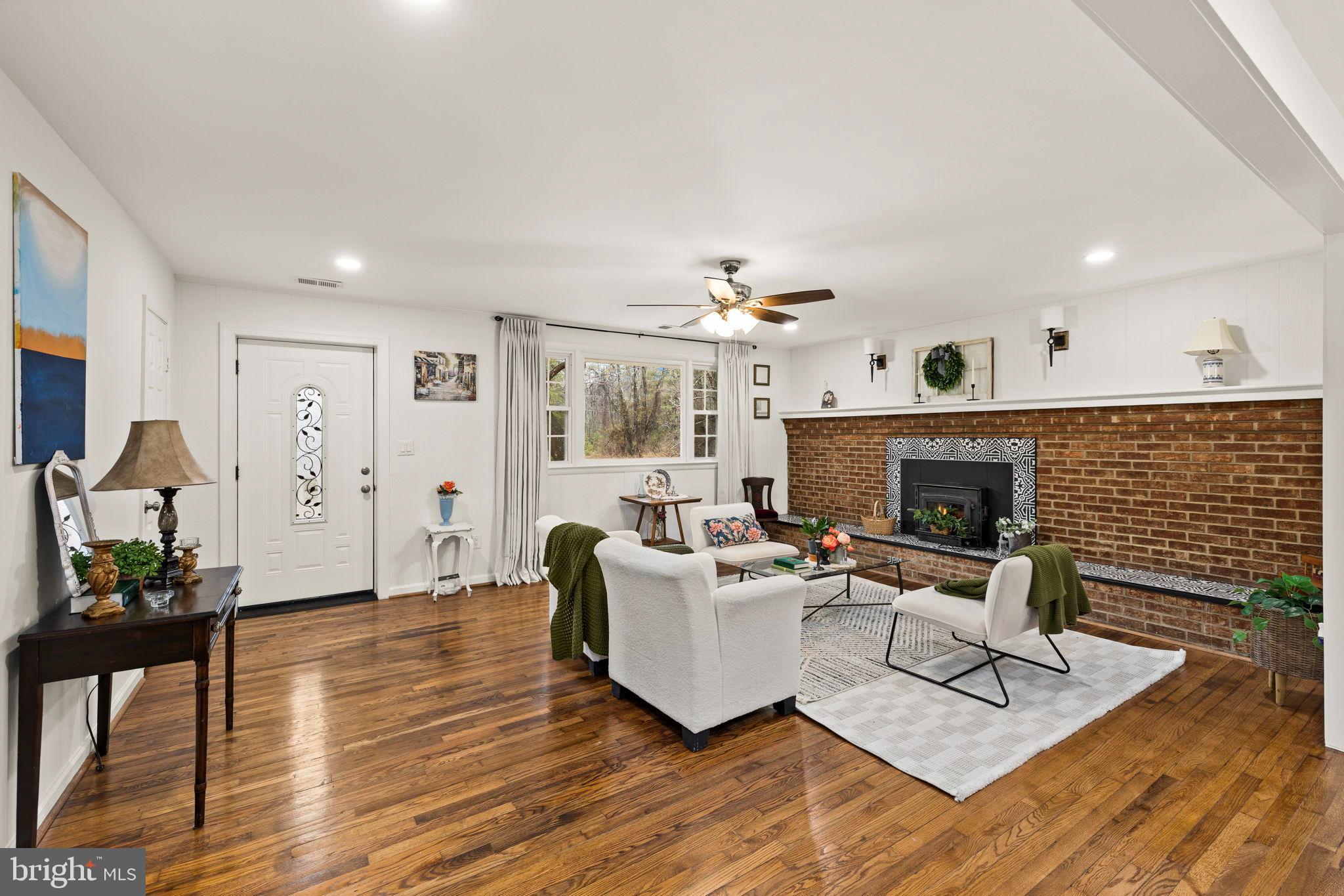 10789 Brent Town Road Catlett, VA 20119 - Photo 22 of 55 Inviting living space with warm wood tones.