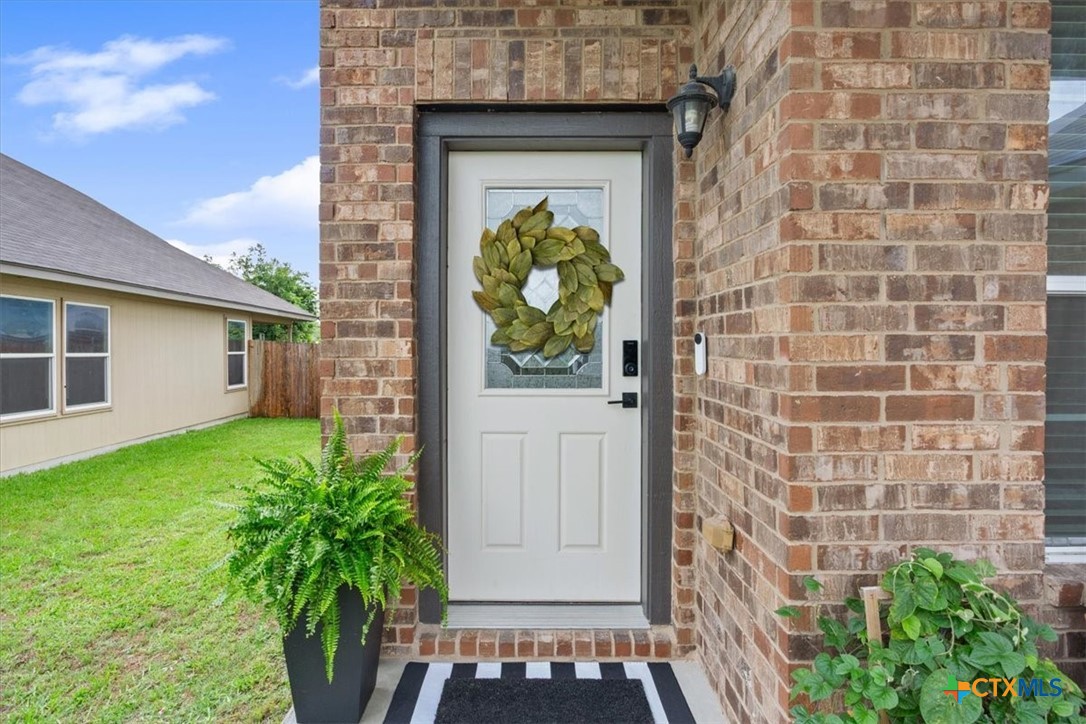 240 Foster Lane Jarrell, TX 76537 - Photo 5 of 44