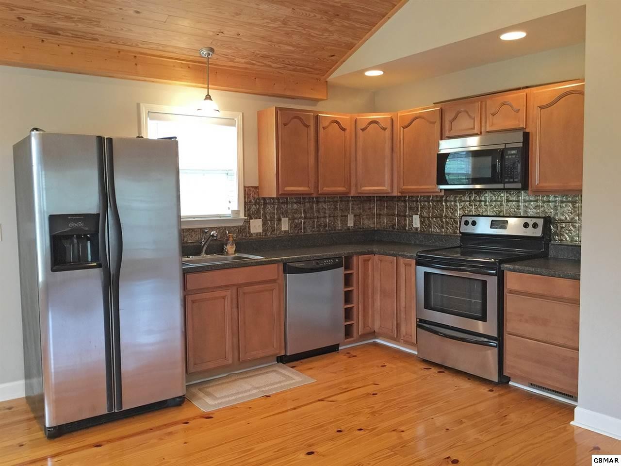 2720 Von Hill Road Dandridge, TN 37725 - Photo 12 of 21 Gallery Image 12
