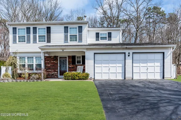 $649,900 | 10 Honeysuckle Way, Howell, NJ 07731