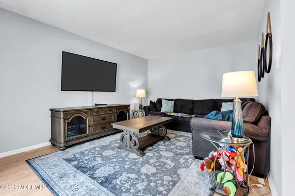 $649,900 | 10 Honeysuckle Way, Howell, NJ 07731