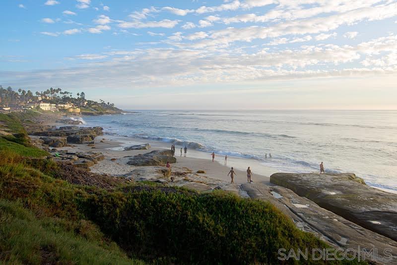 201 Bonair Street, Unit E La Jolla, CA 92037 - Photo 18 of 25