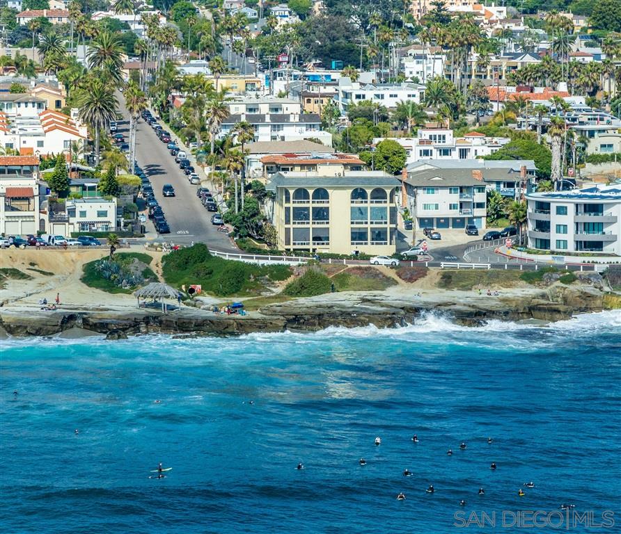 201 Bonair Street, Unit E La Jolla, CA 92037 - Photo 22 of 25 foremost ocean front building at WindanSea