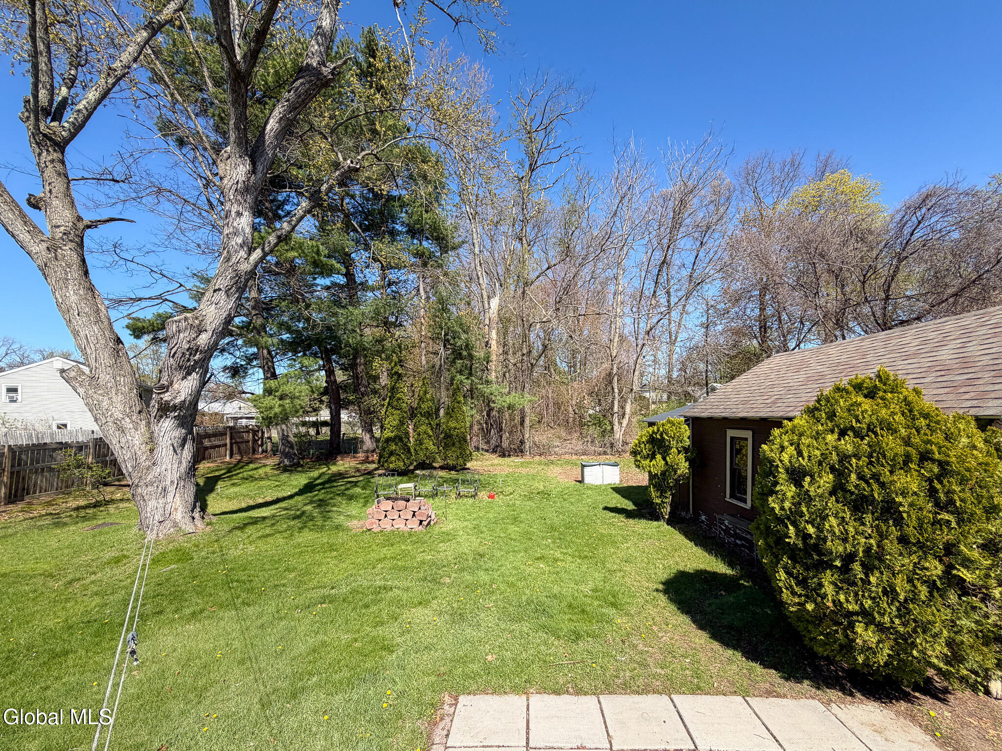 378 Bradford Road Schenectady, NY 12304 - Photo 31 of 37 IMG_1425