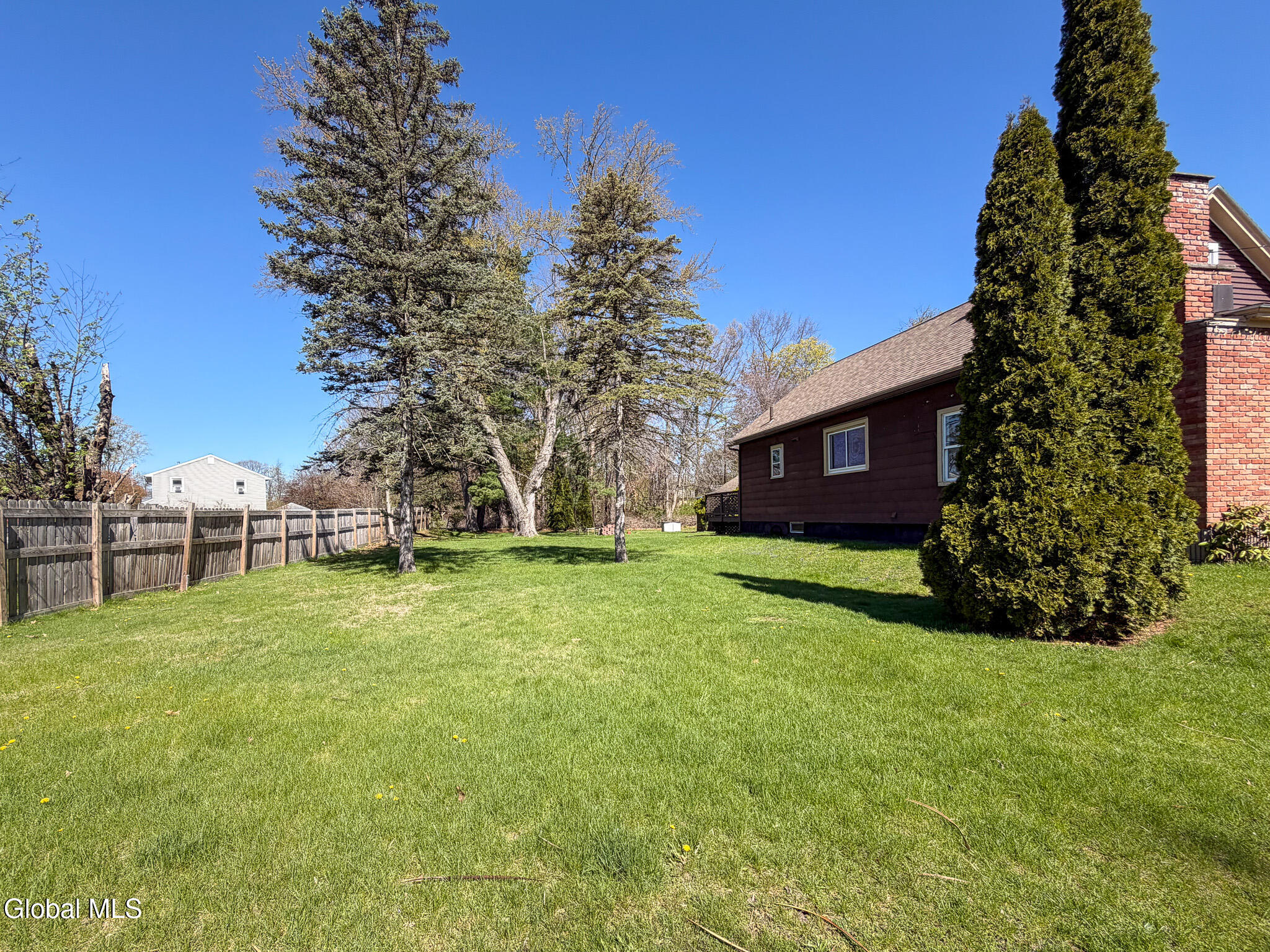 378 Bradford Road Schenectady, NY 12304 - Photo 36 of 37 IMG_1457