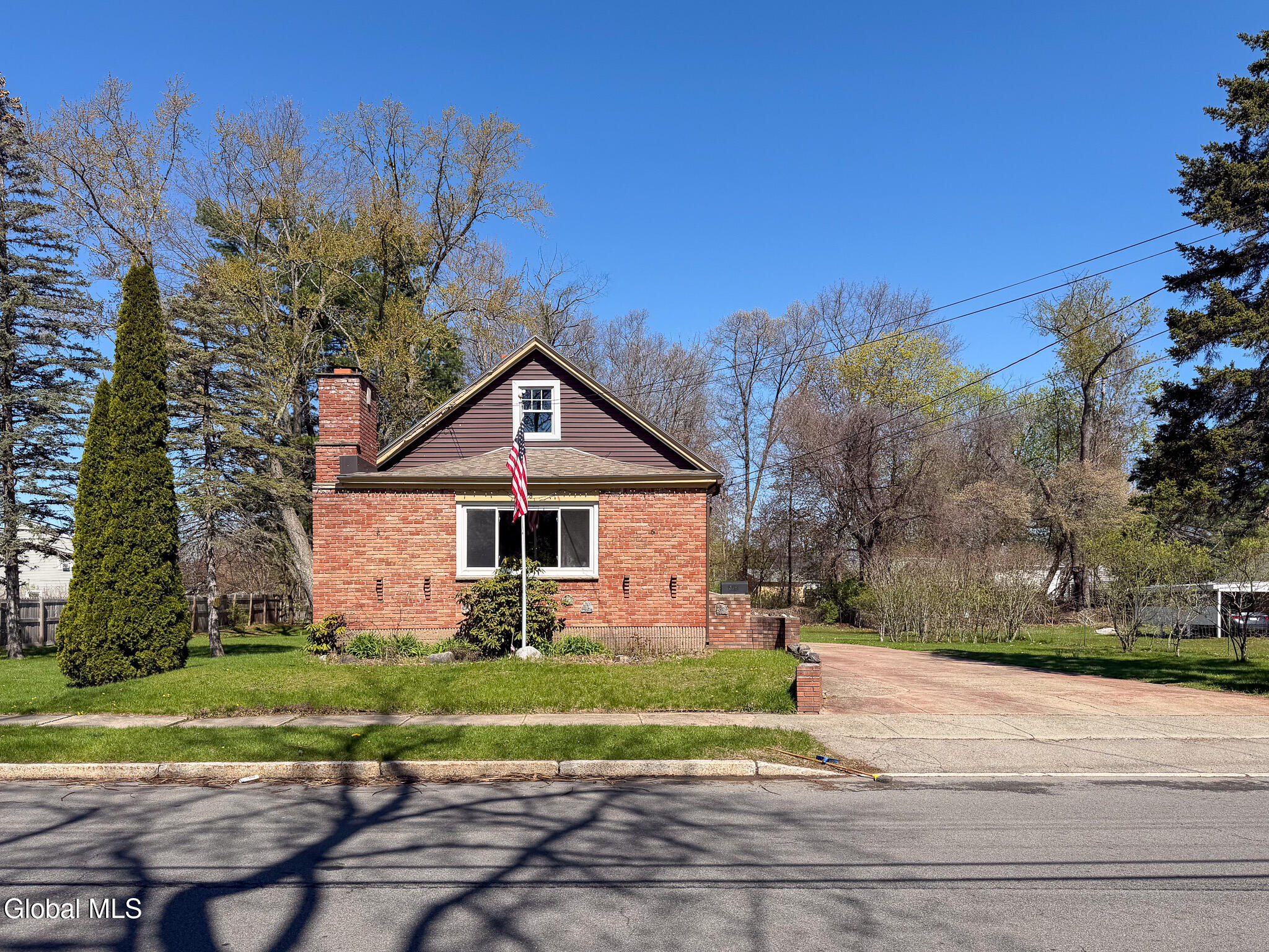 378 Bradford Road Schenectady, NY 12304 - Photo 37 of 37 IMG_1461