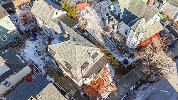 $2,750 | 68 Newhall Street, Unit 68, Malden, MA 02148