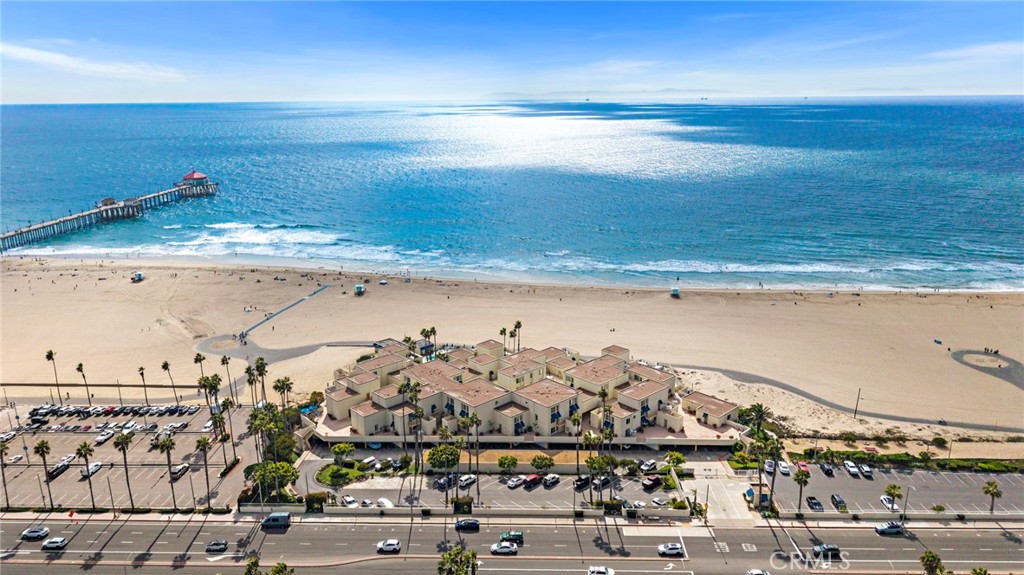 711 Pacific Coast Highway, Unit 330 Huntington Beach, CA 92648 - Photo 28 of 54 a view of ocean view