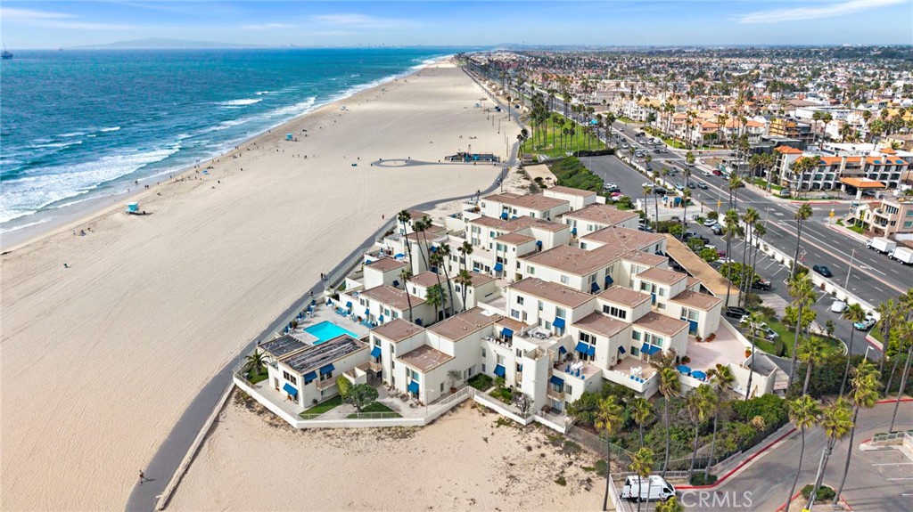 711 Pacific Coast Highway, Unit 330 Huntington Beach, CA 92648 - Photo 32 of 54 a view of a lake