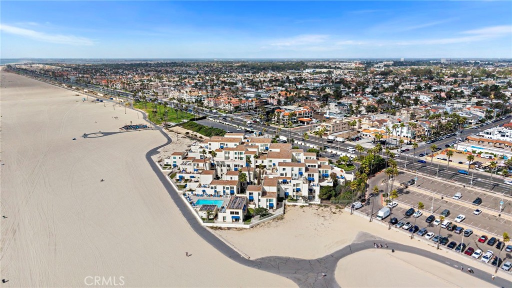 711 Pacific Coast Highway, Unit 330 Huntington Beach, CA 92648 - Photo 50 of 54 a view of a balcony with an ocean