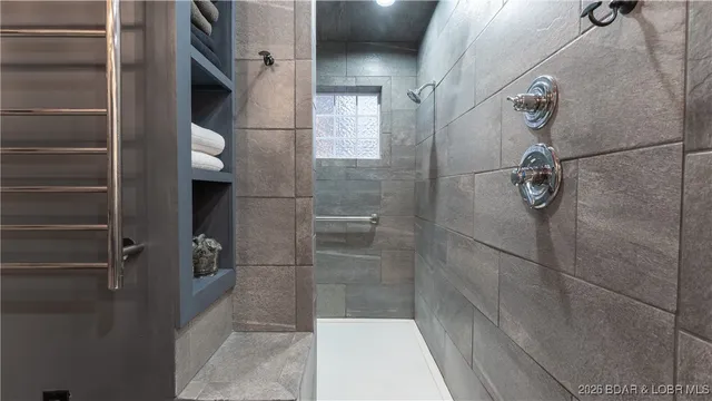 $825,000 | 180 Hope Hill Lane, Camdenton, MO 65020