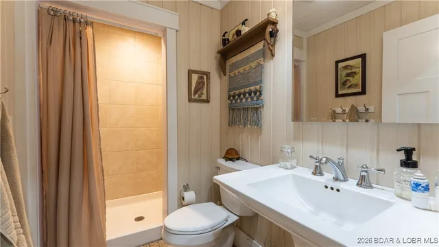 $825,000 | 180 Hope Hill Lane, Camdenton, MO 65020