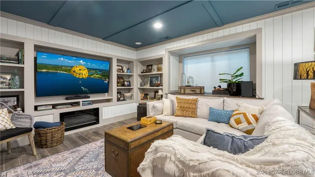 $825,000 | 180 Hope Hill Lane, Camdenton, MO 65020