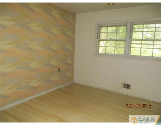 40 Hudson Road East Brunswick, NJ 08816 - Photo 11 of 17 Gallery Image 11