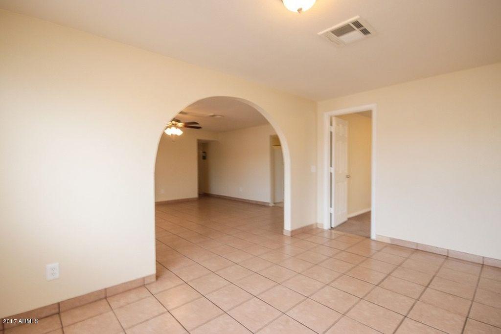 5529 West Coronado Road Phoenix, AZ 85035 - Photo 9 of 26 9