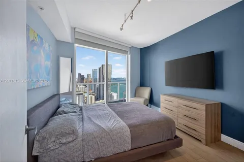 $529,999 | 1900 North Bayshore Drive, Unit 4606, Miami, FL 33132