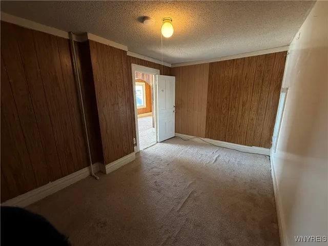 $1,000 | 1816 Military Road, Tonawanda, NY 14217