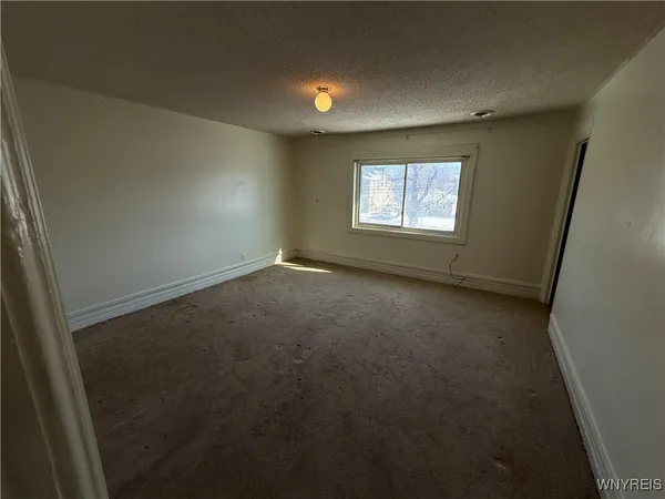 $1,100 | 1816 Military Road, Tonawanda, NY 14217
