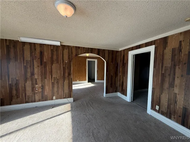 $1,000 | 1816 Military Road, Tonawanda, NY 14217