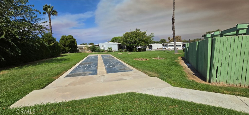 9391 California Avenue, Unit 80 Riverside, CA 92503 - Photo 19 of 28 a view of a park with a fountain