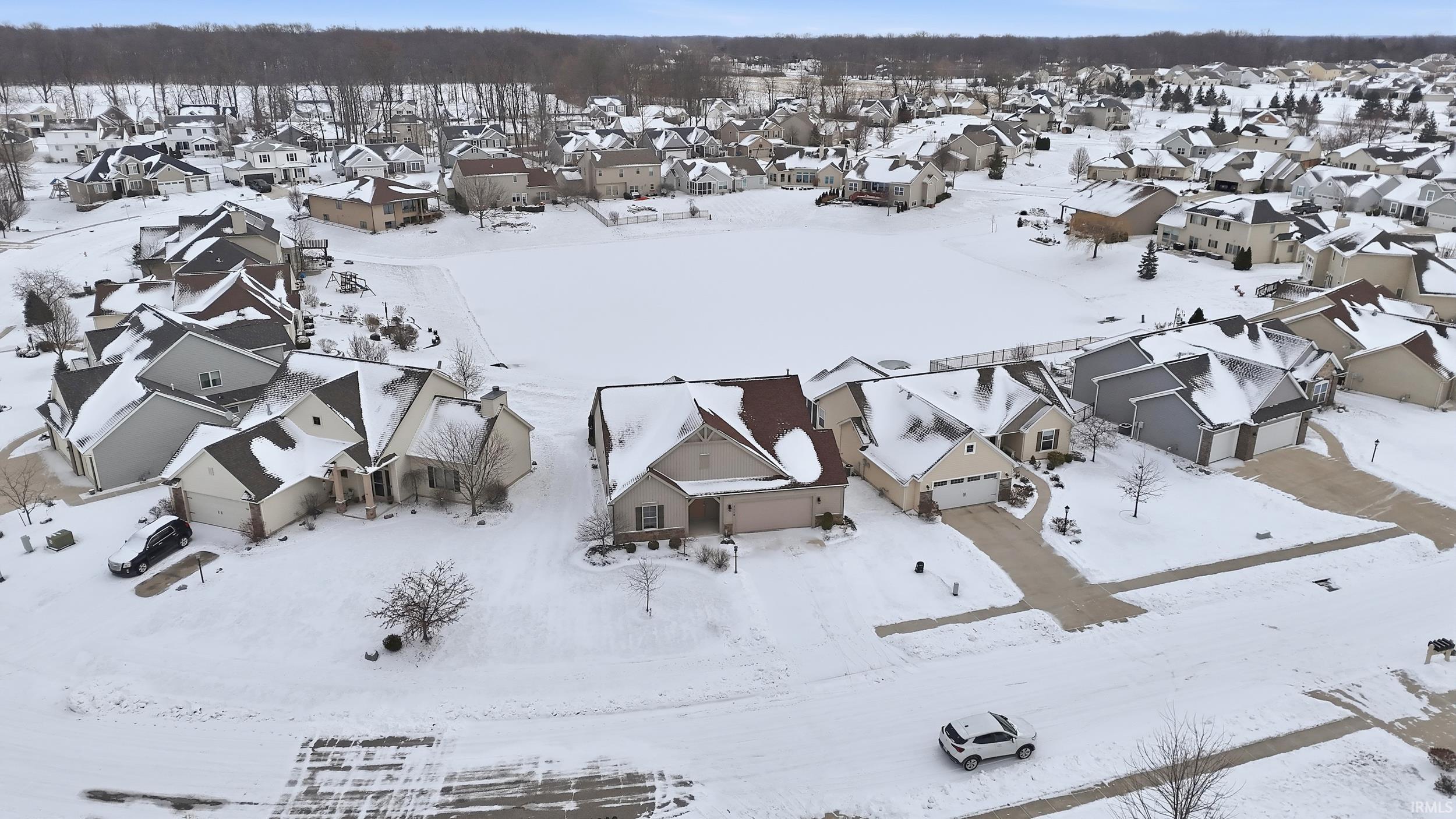 7119 Evansbrook Drive Fort Wayne, IN 46835 - Photo 2 of 34