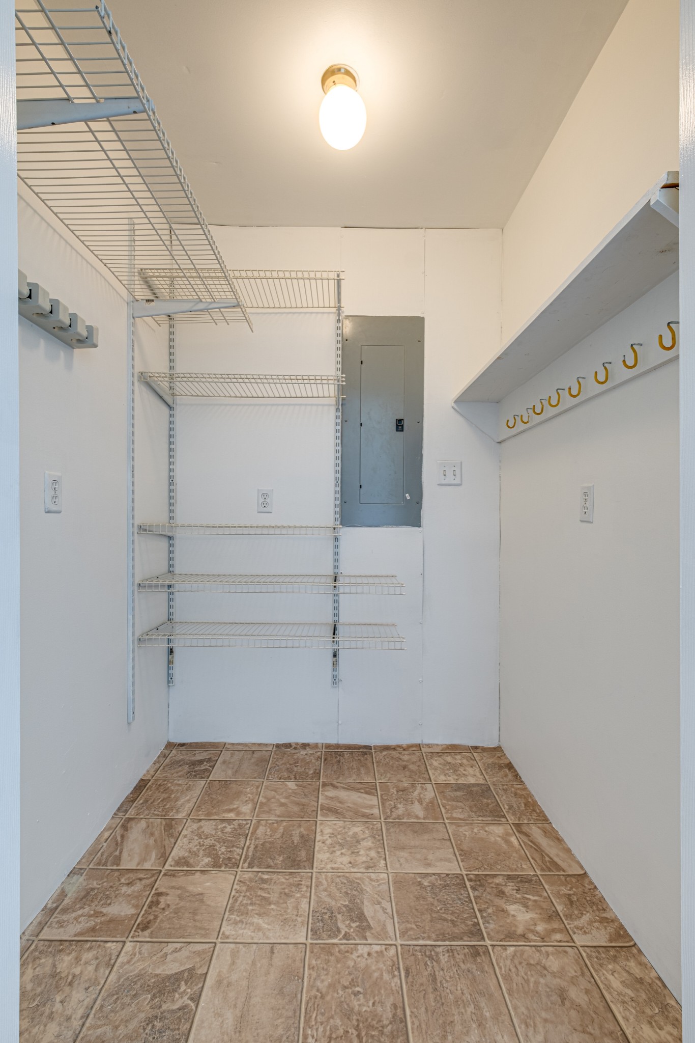 1349 Old Lebanon Dirt Road Mount Juliet, TN 37122 - Photo 17 of 38