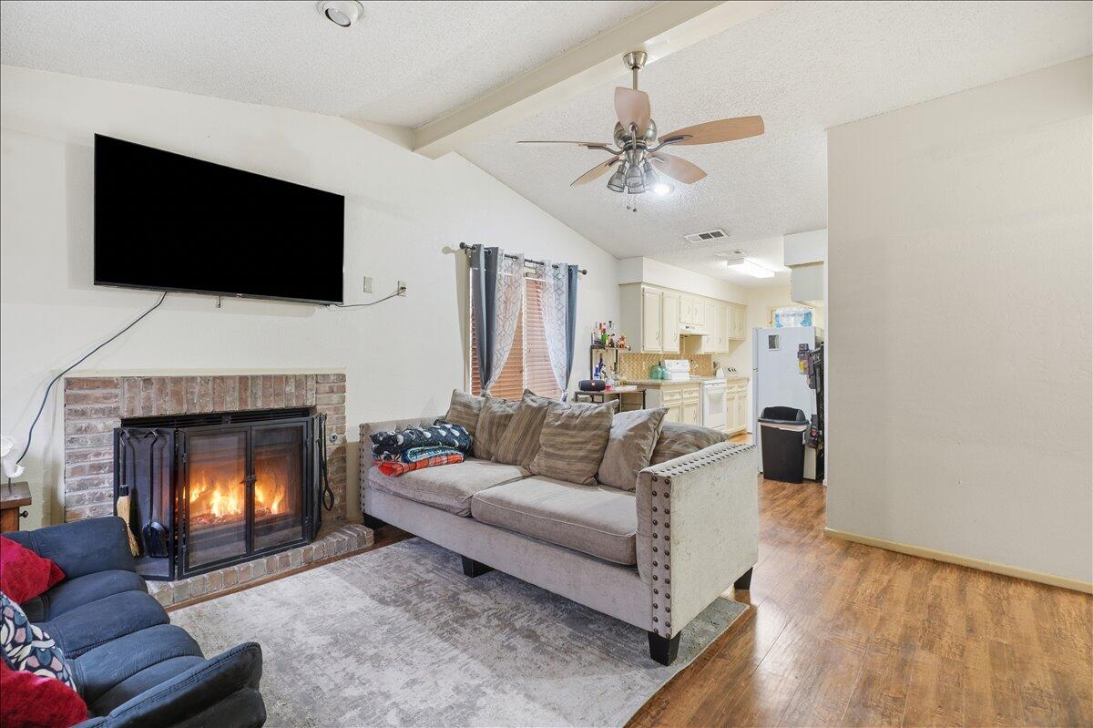 4745 2nd Street Lubbock, TX 79416 - Photo 2 of 16 Living Room
