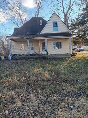 $20,900 | 229 West Broadway Street, Shelburn, IN 47879