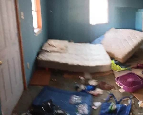 $20,900 | 229 West Broadway Street, Shelburn, IN 47879