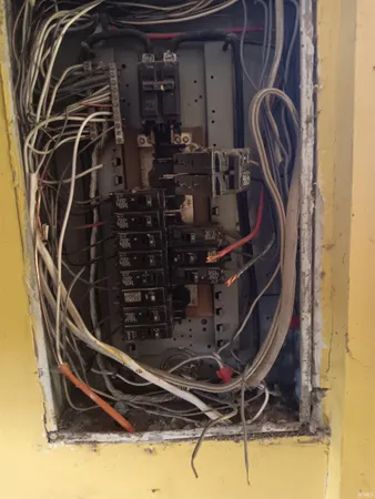 $19,898 | 229 West Broadway Street, Shelburn, IN 47879