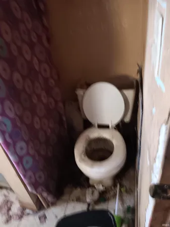 $19,898 | 229 West Broadway Street, Shelburn, IN 47879