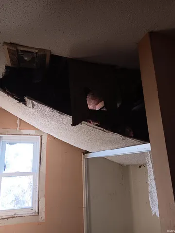 $20,900 | 229 West Broadway Street, Shelburn, IN 47879