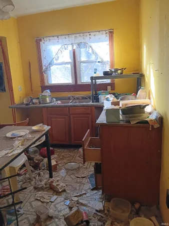 $19,898 | 229 West Broadway Street, Shelburn, IN 47879