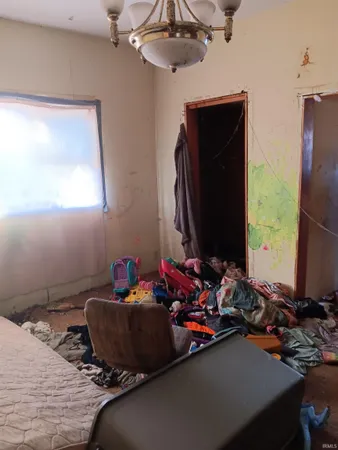 $19,898 | 229 West Broadway Street, Shelburn, IN 47879