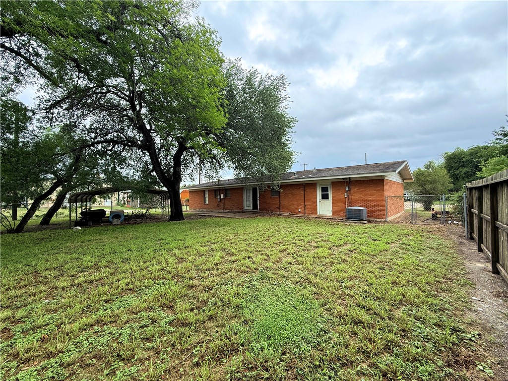 612 Short Street Sinton, TX 78387 - Photo 16 of 16