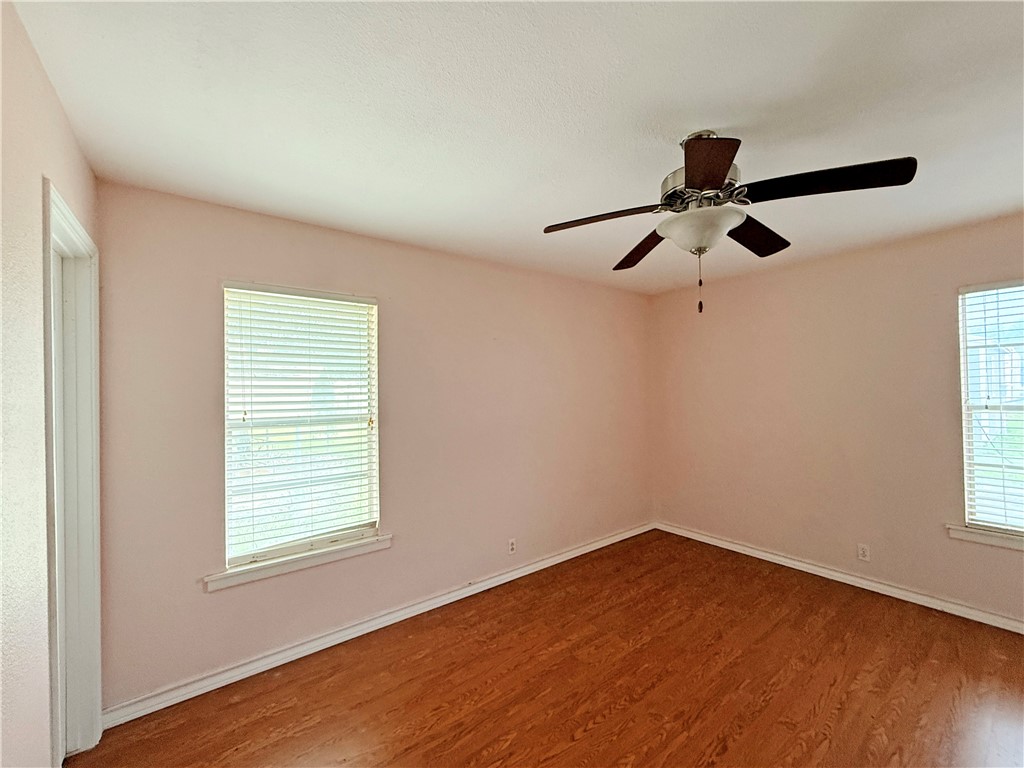 612 Short Street Sinton, TX 78387 - Photo 7 of 16