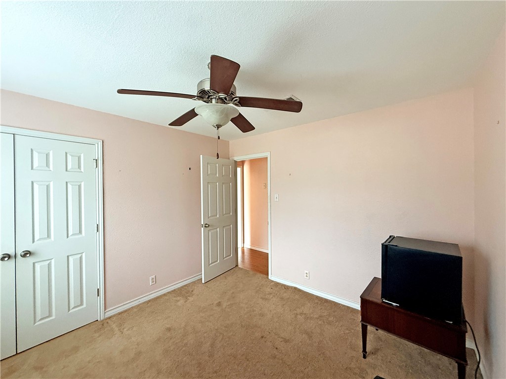 612 Short Street Sinton, TX 78387 - Photo 8 of 16