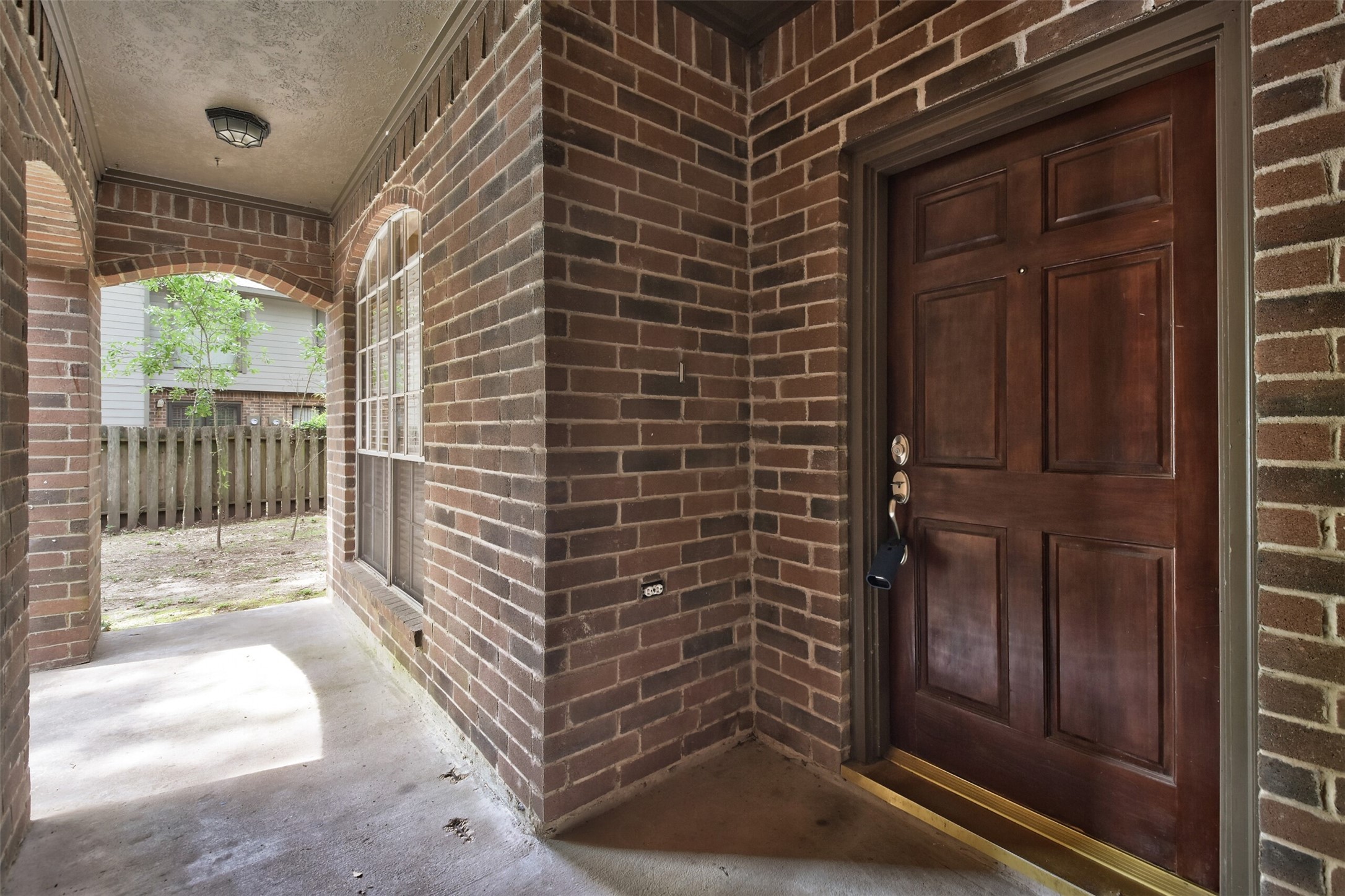 5 East Willowwood Court Spring, TX 77381 - Photo 2 of 27 a view of door