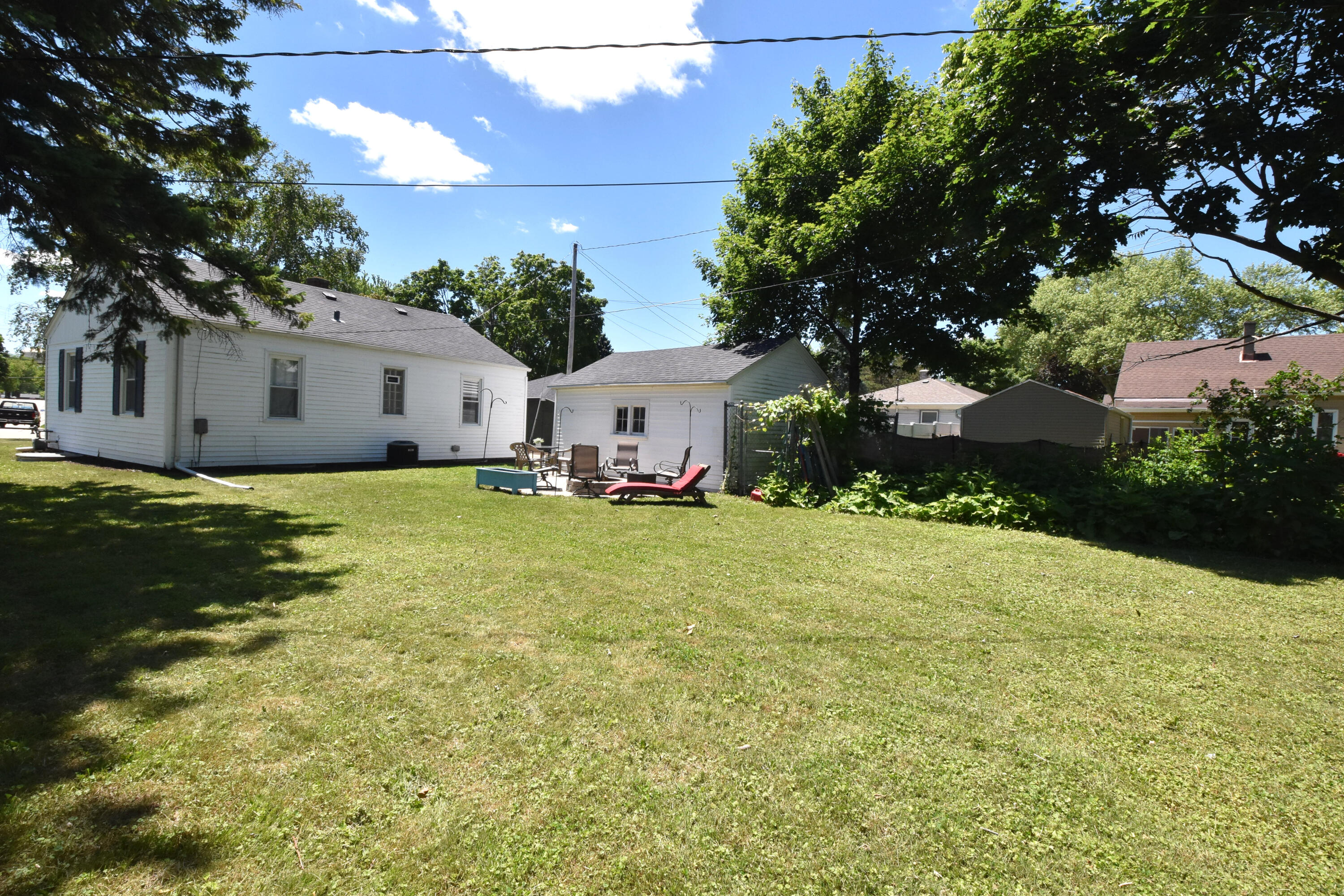 2030 Webster Street Racine, WI 53403 - Photo 30 of 32 Backview