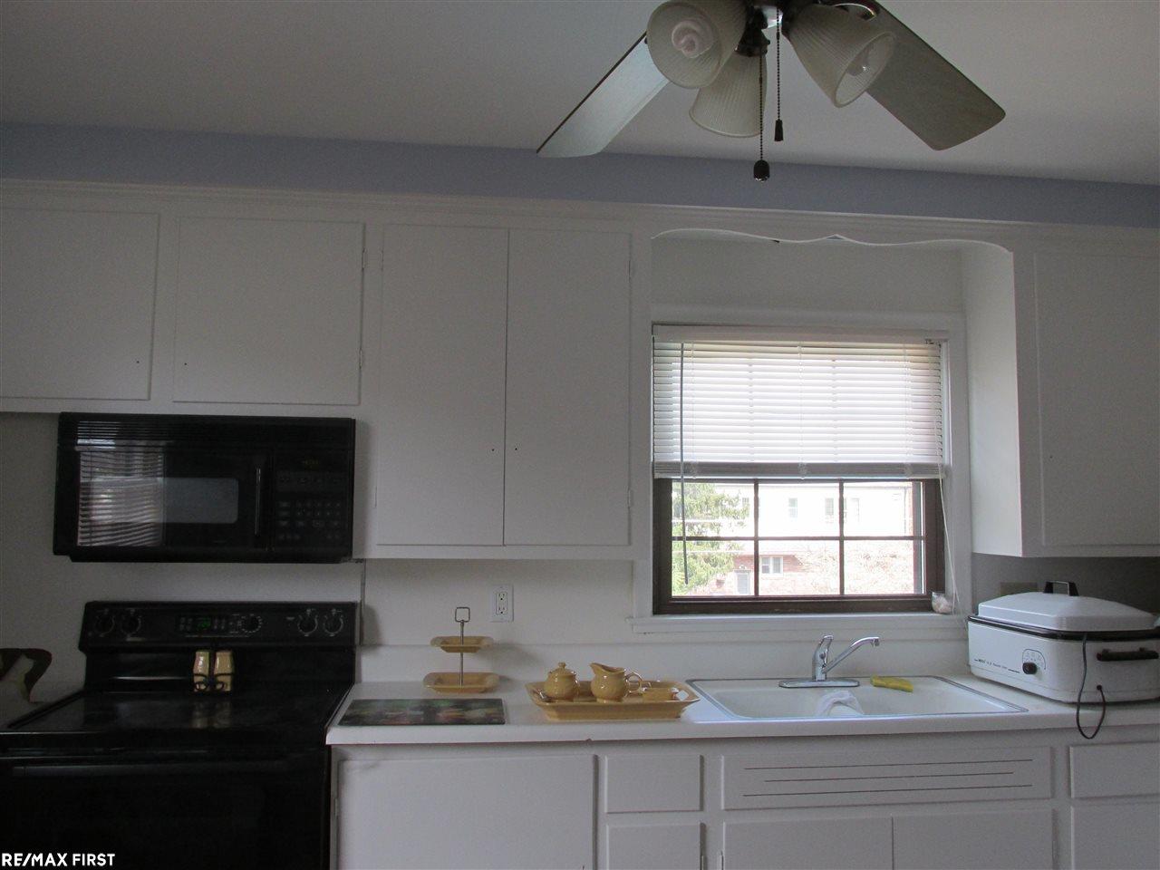 280 Alter Road Detroit, MI 48215 - Photo 22 of 27 31318590-26.JPG