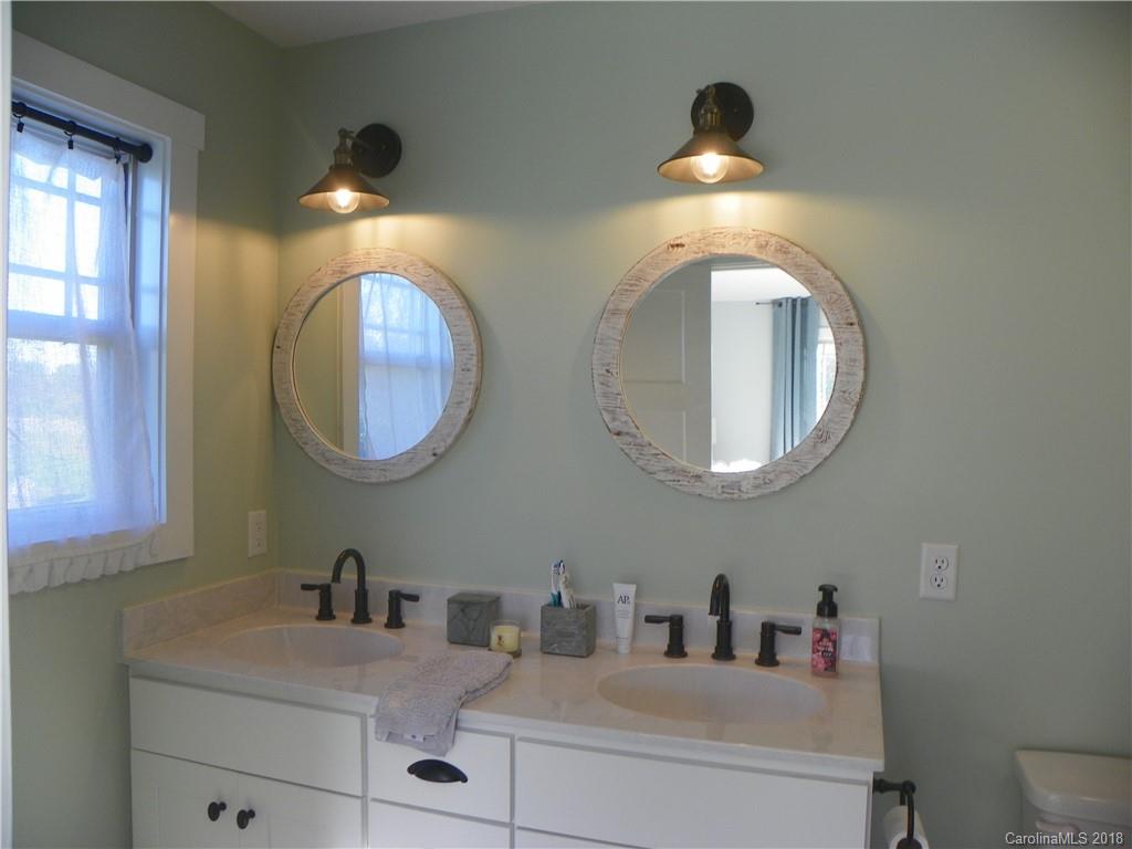 264 Tipton Hill Road, Unit B Leicester, NC 28748 - Photo 9 of 26 Gallery Image 9