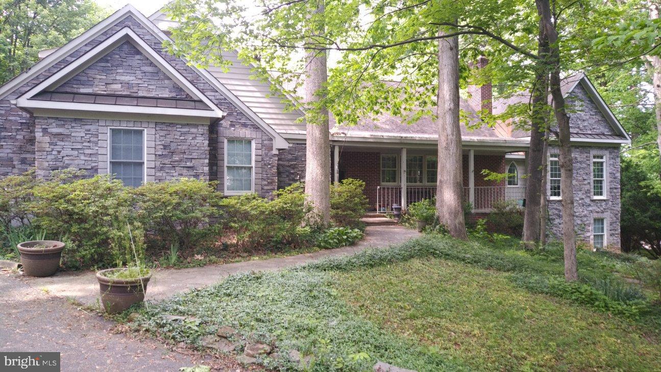 6401 Chapel View Road Fairfax Station, VA 22039 - Photo 1 of 8 Gallery Image 1