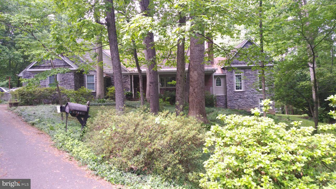 6401 Chapel View Road Fairfax Station, VA 22039 - Photo 4 of 8 Gallery Image 4