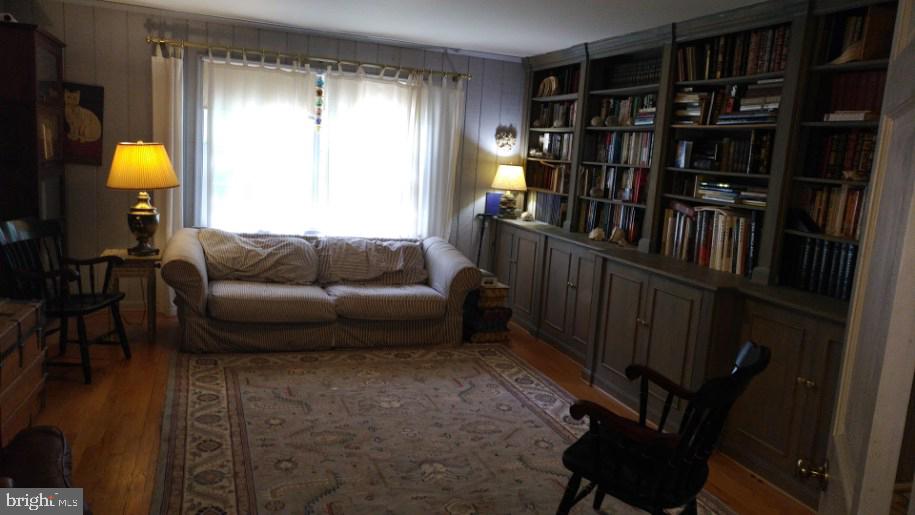 6401 Chapel View Road Fairfax Station, VA 22039 - Photo 5 of 8 Gallery Image 5