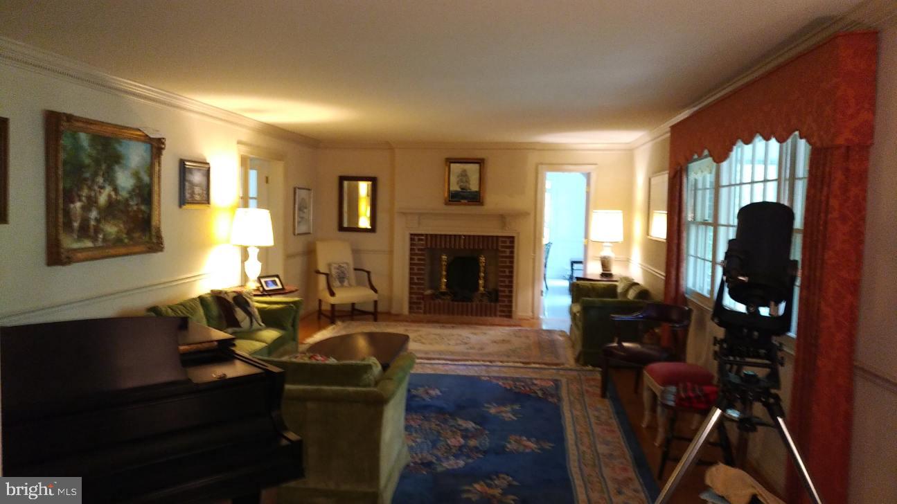 6401 Chapel View Road Fairfax Station, VA 22039 - Photo 7 of 8 Gallery Image 7