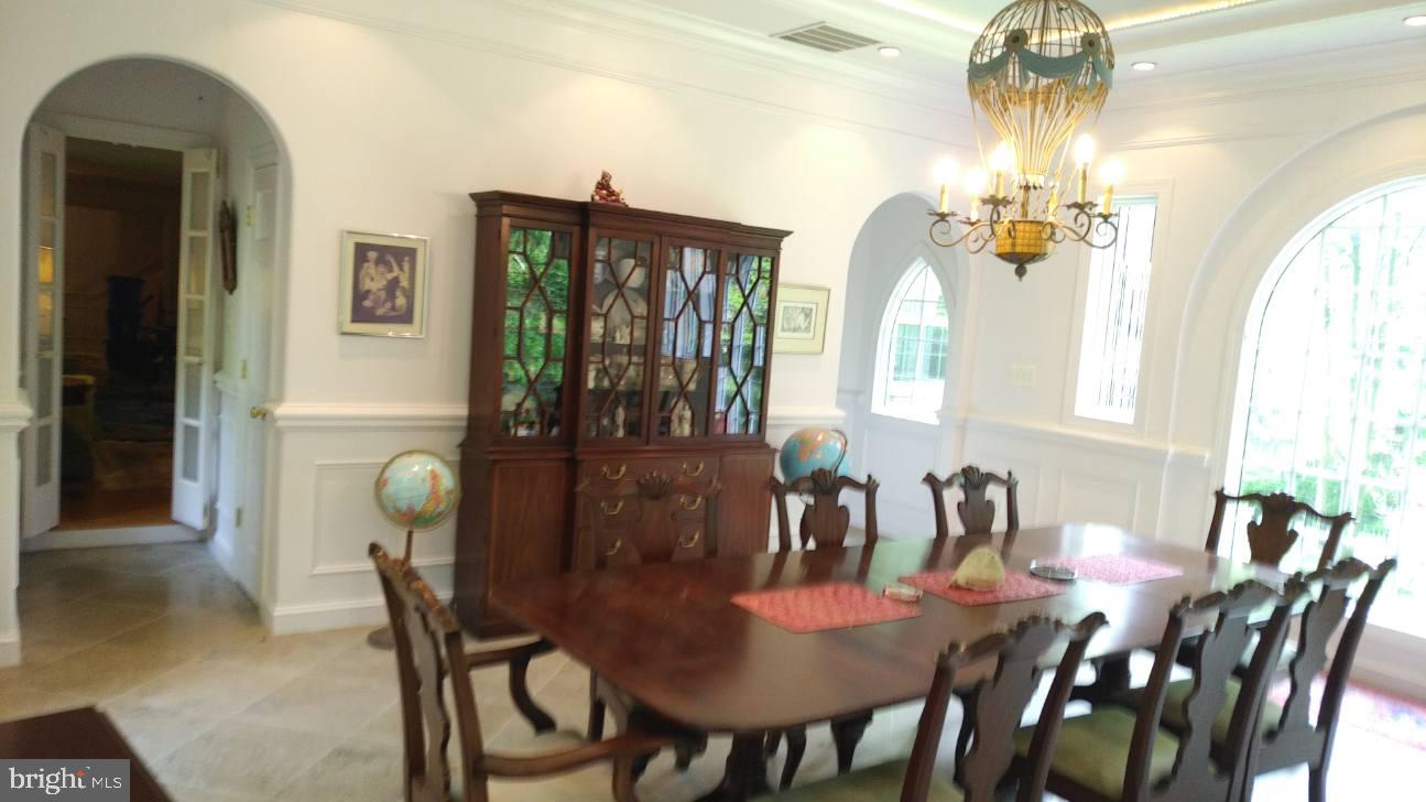 6401 Chapel View Road Fairfax Station, VA 22039 - Photo 8 of 8 Gallery Image 8