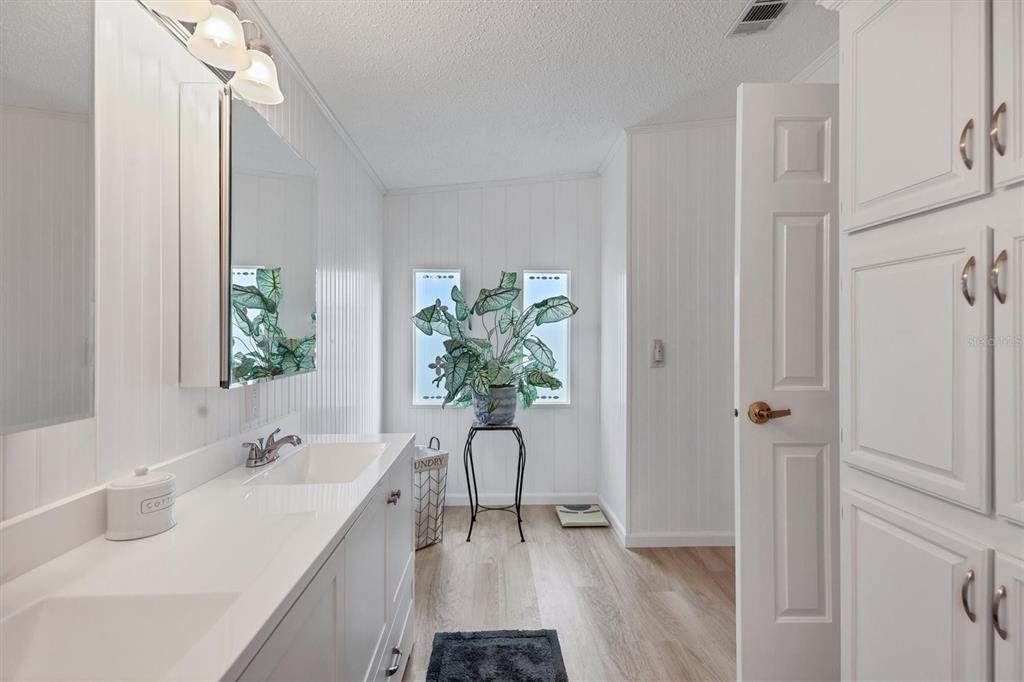 3502 Rita Place Ellenton, FL 34222 - Photo 24 of 46 a bathroom with a sink and a bathtub