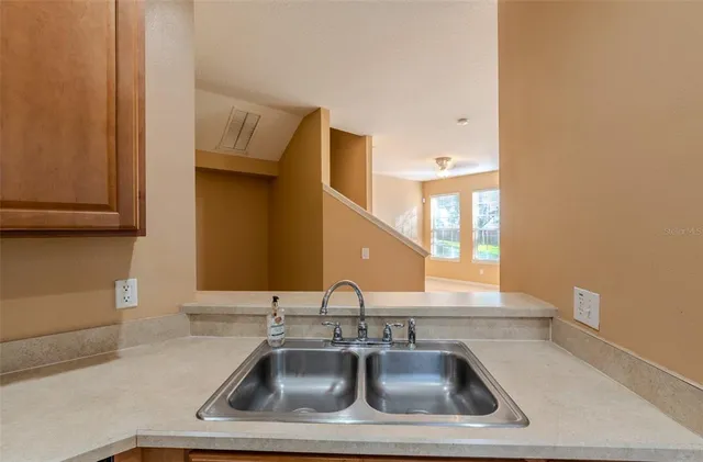 $265,000 | 430 Ashley Brooke Court, Unit B, Apopka, FL 32712